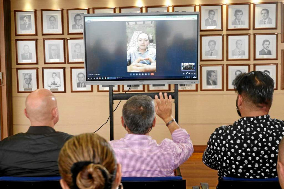 Alcalde de Manizales busca tiquetes baratos para regresar a la ciudad