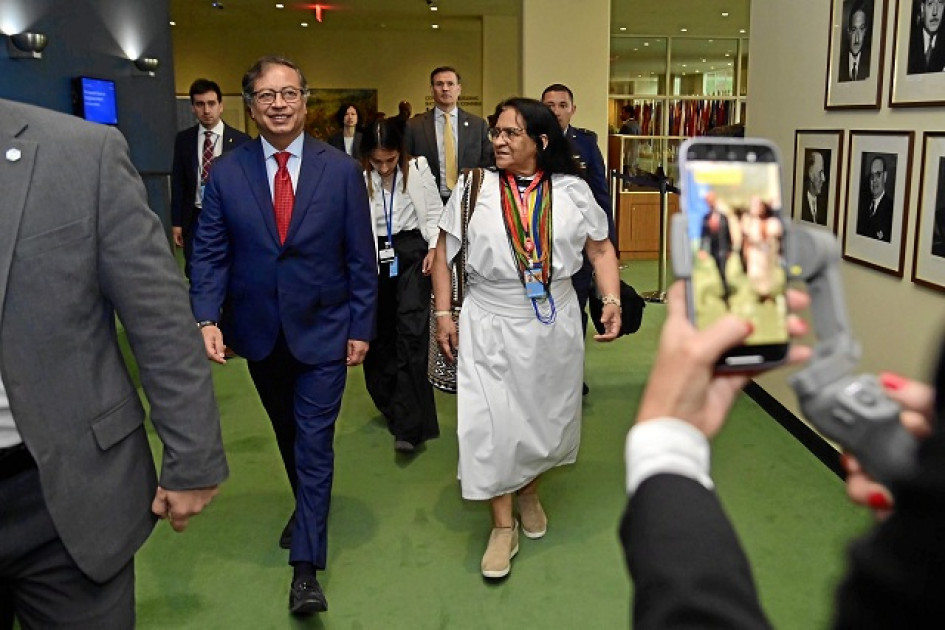 El presidente de Colombia, Gustavo Petro, aseguró ayer Nueva York que dialogará con su homólogo estadounidense, Joe Biden, sobre un posible levantamiento de las sanciones a Venezuela, un asunto que será eje central de la cumbre convocada por su Gobierno para la próxima semana en Bogotá.