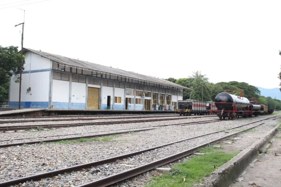 El tren regresó a La Dorada. Por ahora, presta servicios de carga de ida y vuelta a Santa Marta. Se espera que aumente su actividad, incluida la de pasajeros.