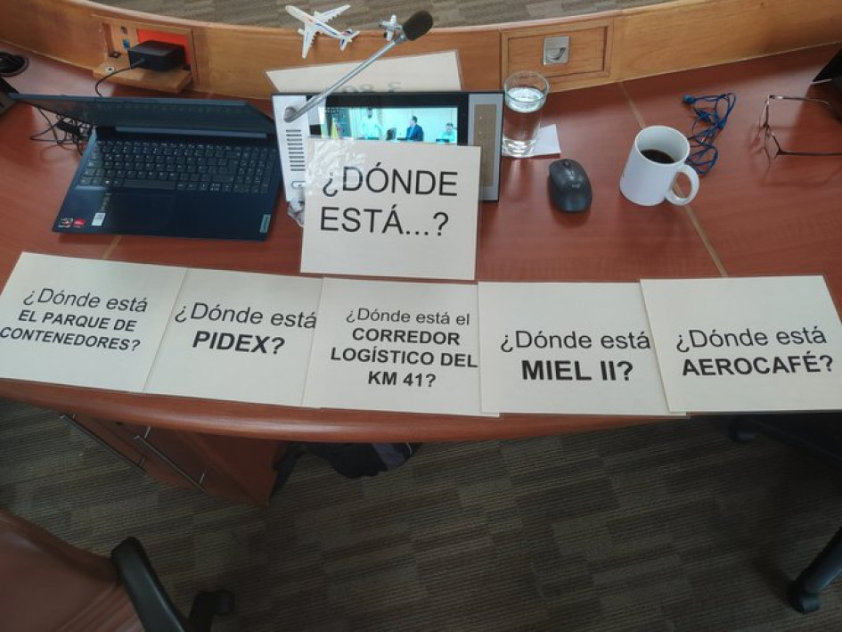 No valieron ni los carteles Foto|Tomada del Twitter @camilogaviriag|LA PATRIA