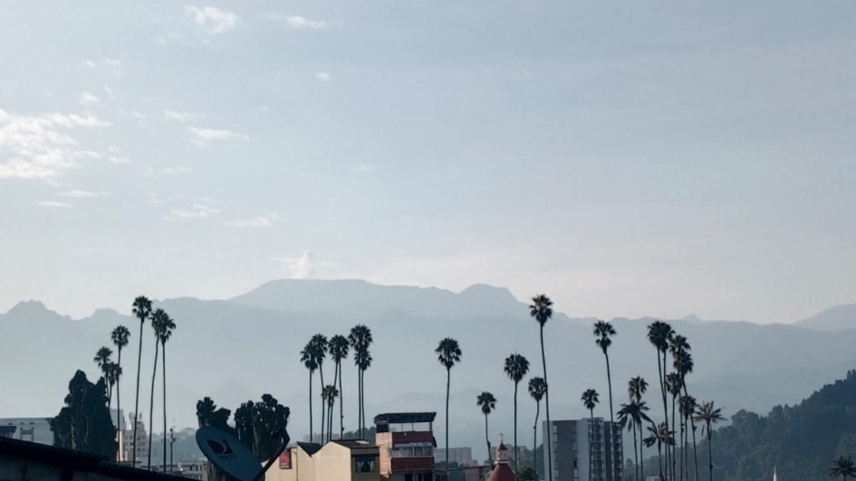 Así lucía este sábado, 15 de abril, el volcán Nevado del Ruiz desde el sector de Cristo Rey, en Manizales.