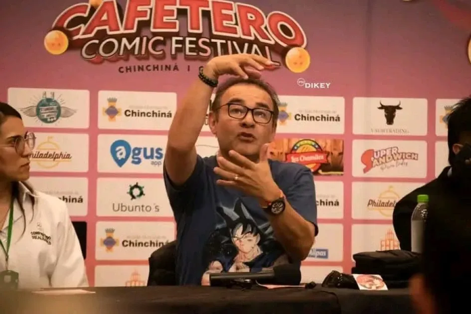 El actor de doblaje mexicano Mario Castañeda, reconocido por ser la voz de Gokú de Dragon Ball Z, visitó el fin de semana Chinchiná, para participar del Eje Cafetero Comic Festival, que reunió a 40 expositores.