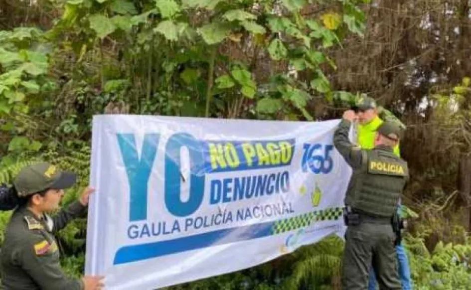 Evite caer en manos de los estafadores, desconfíe de llamadas de desconocidos y verifique datos con sus familiares y autoridades.