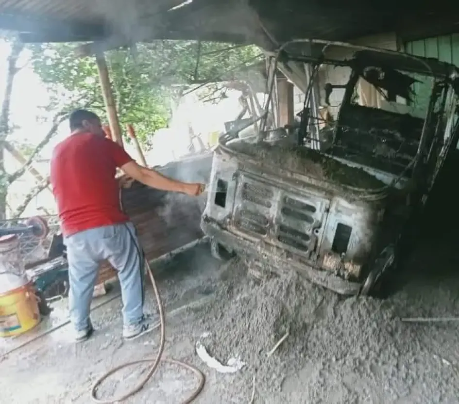 Así quedó el motocarro en Victoria. 