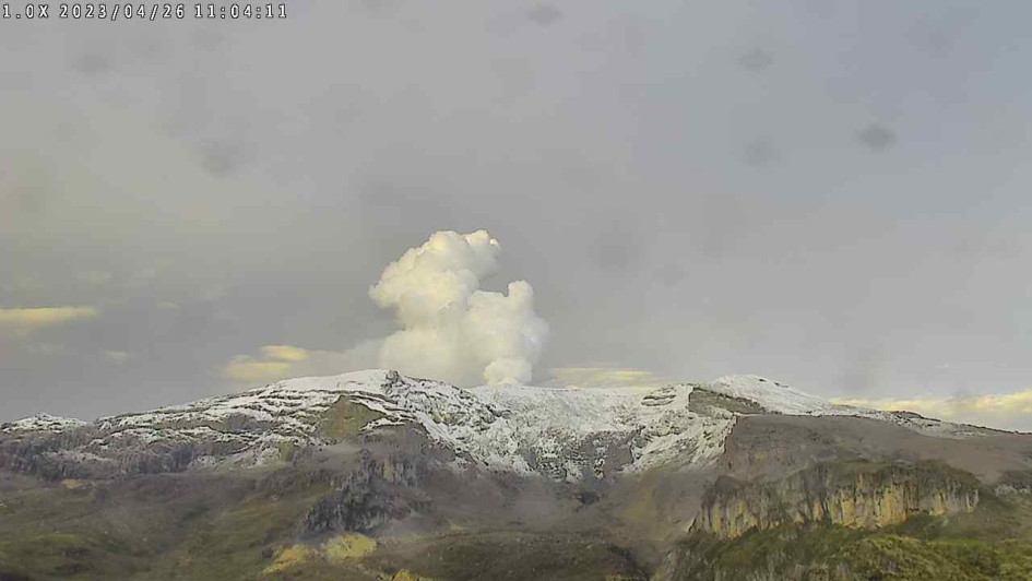 Así lucía el volcán Nevado del Ruiz en la mañana de este 27 de abril desde el sector de Piraña-Azufrado.