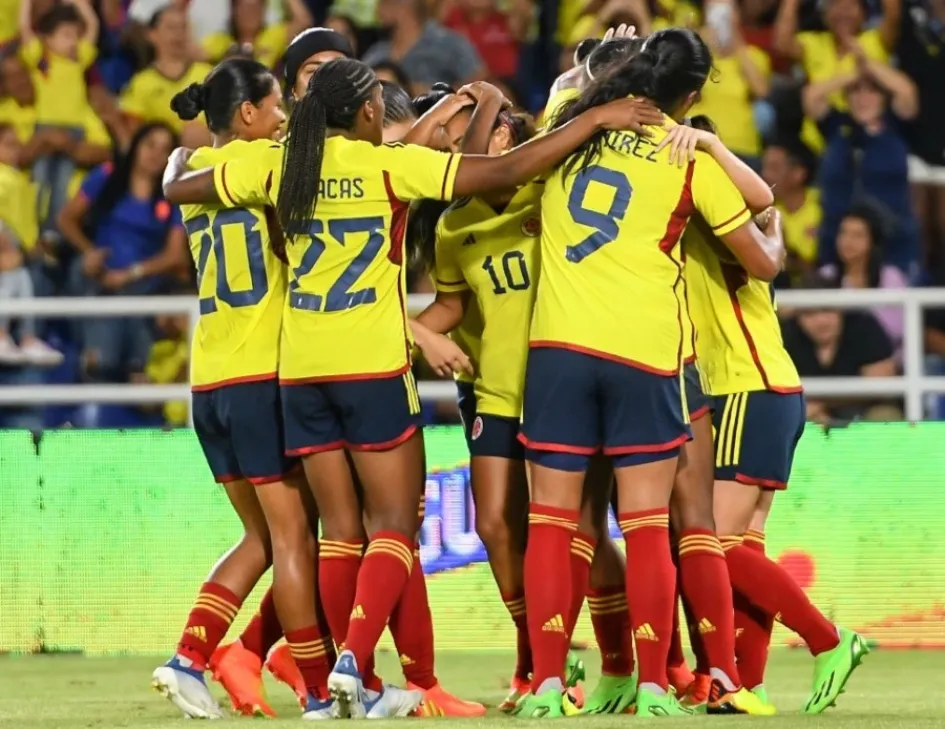 En el estadio Rommel Fernández de Ciudad de Panamá y en el estadio Pascual Guerrero de Cali. 