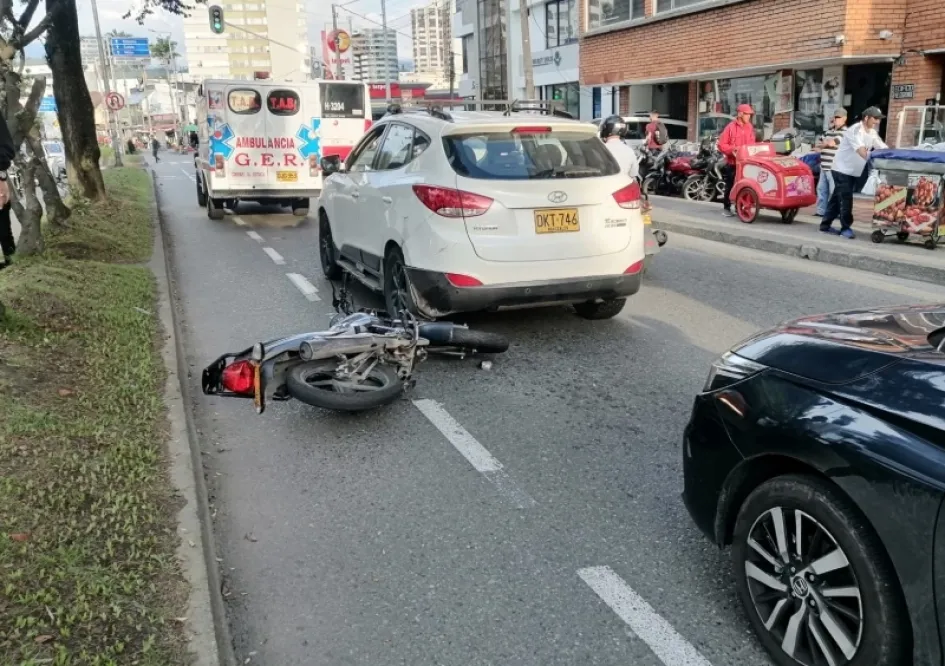 Accidente en el sector de Las Palmas, en donde resultó lesionada una mujer. 