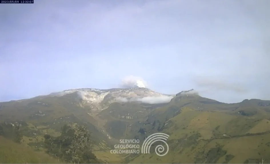 Reportan caída de ceniza del volcán Nevado del Ruiz en Murillo y Villahermosa (Tolima)