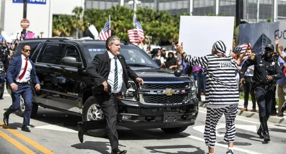 Llegada de Donald Trump a corte en Miami