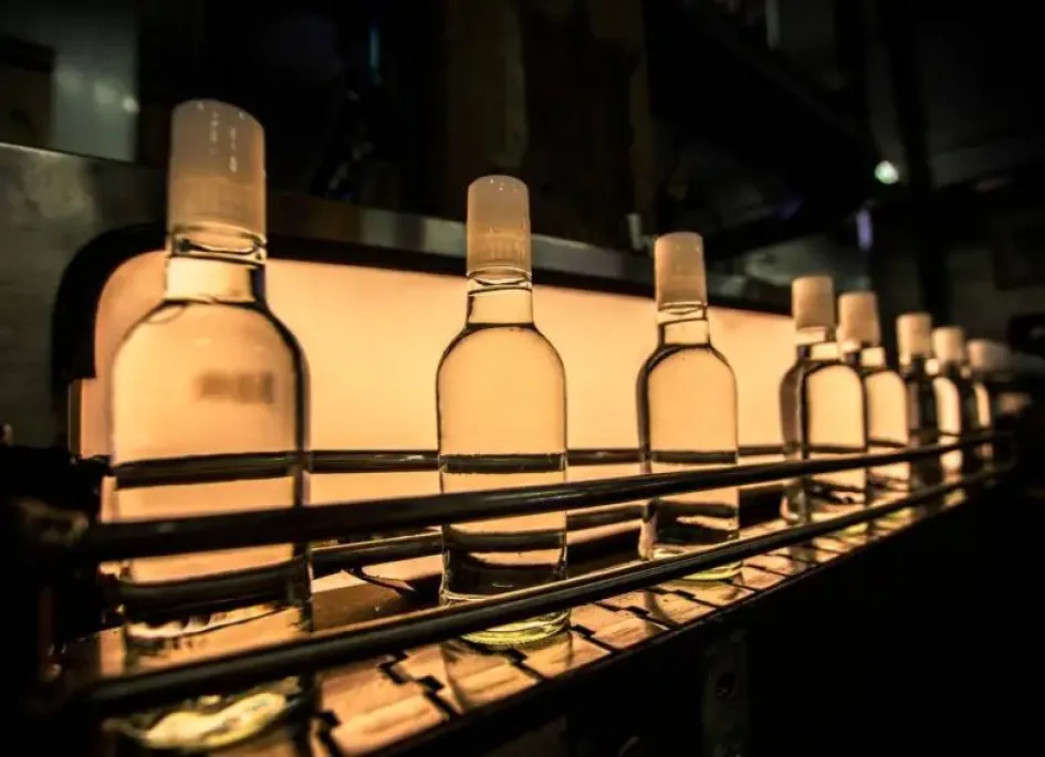 Las autoridades recomiendan verificar que la tapa del envase tiene precinto de seguridad y no presenta alteraciones o abolladuras.