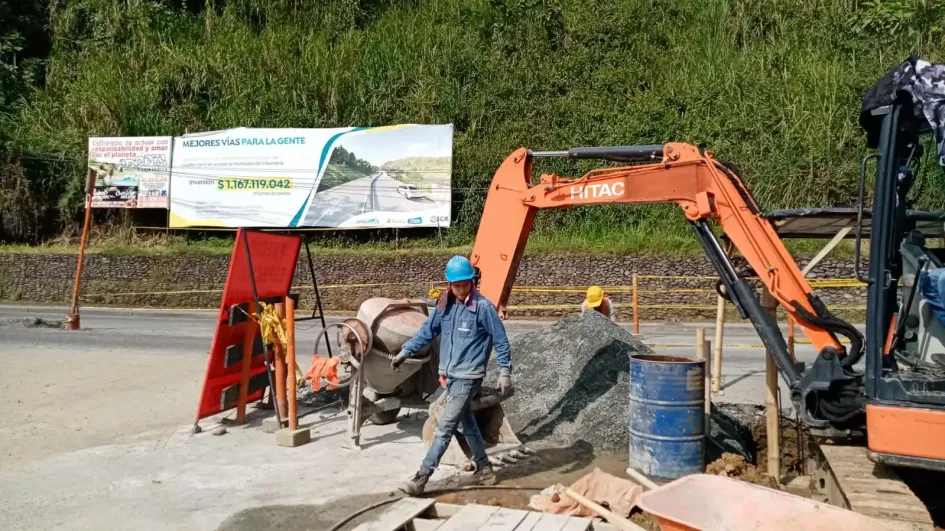 Obras en ingreso a Villamaría