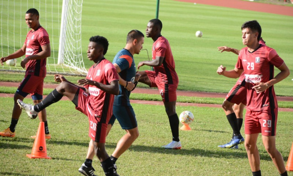 El Once Caldas comenzó desde ayer los entrenamientos para enfrentar, por la primera fecha de la liga del segundo semestre, al Atlético Nacional. Se espera gran afluencia de público en el Palogrande.