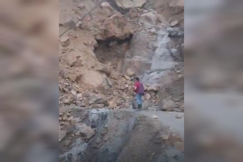 Avenida torrencial en el sector de sector Cien Pesos.