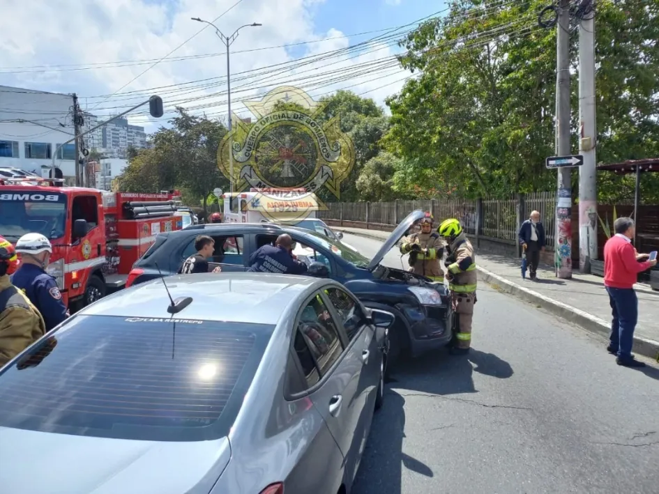 El sitio del choque en la avenida Paralela de Manizales. 
