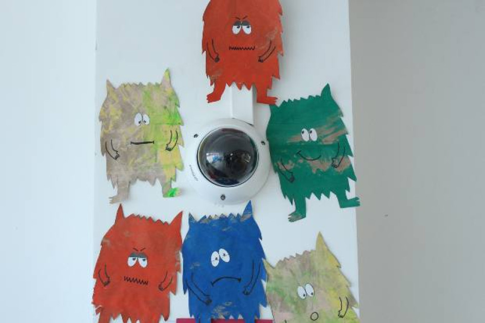 En el CDI del barrio Villahermosa, de Manizales, instalaron siete cámaras para monitorear el comportamiento de los 175 niños. Se trata del programa Baloo, con inteligencia artificial, para contribuir a la gestión emocional, nutrición y permanencia.