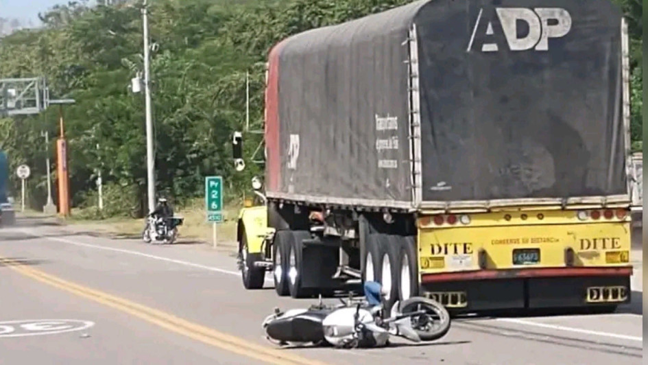 En La Dorada falleció este lunes Maricela Marín, parrillera de una moto.