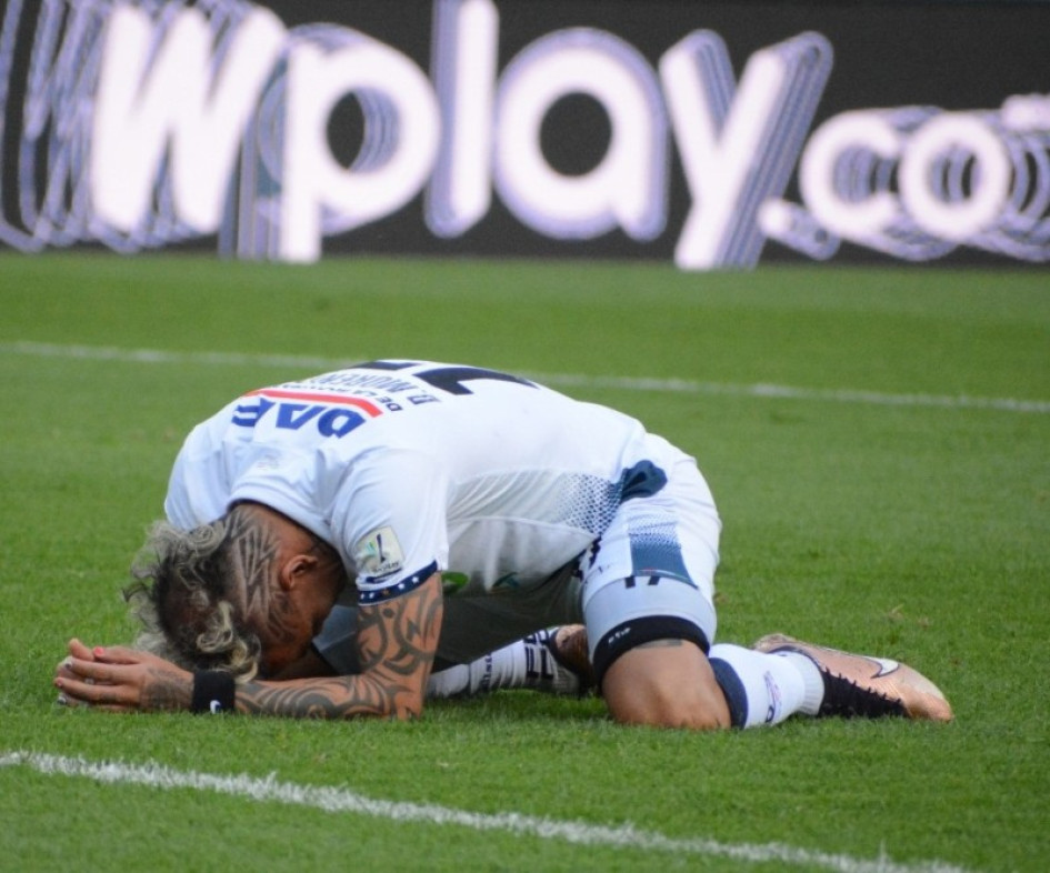Dayro Moreno se lamenta en el partido del Once Caldas ante Deportivo Independiente Medellín.