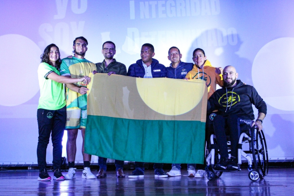 Entrega de la bandera de Caldas para los XXII Juegos Nacionales y VI Paranacionales