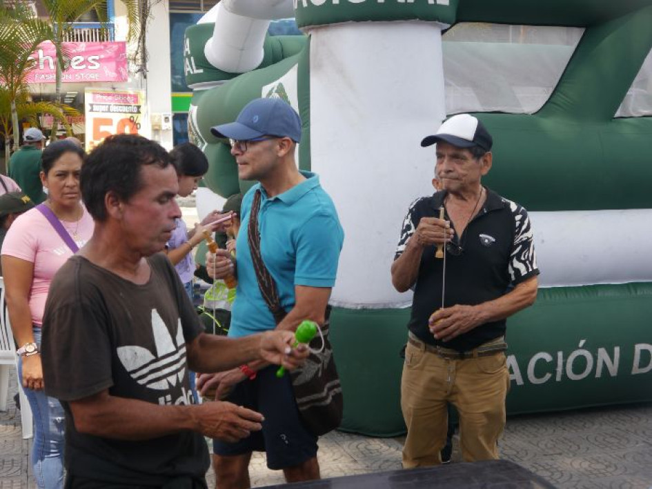 Los recolectores de Chinchiná se entretuvieron con la Primera Feria de la Cosecha Cafetera en Caldas, del Comité de Cafeteros de Caldas. Hubo juegos, rifas y actividades culturales y musicales. Fue el sábado todo el día en el Parque de Bolívar, de ese municipio.