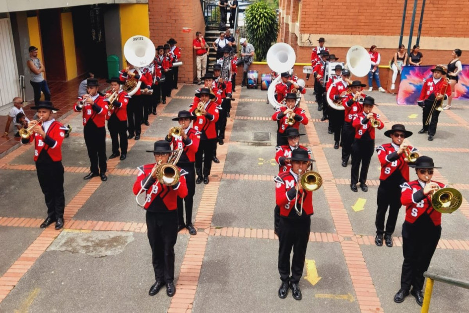Manizales Banda Show cuenta con 55 integrantes. 