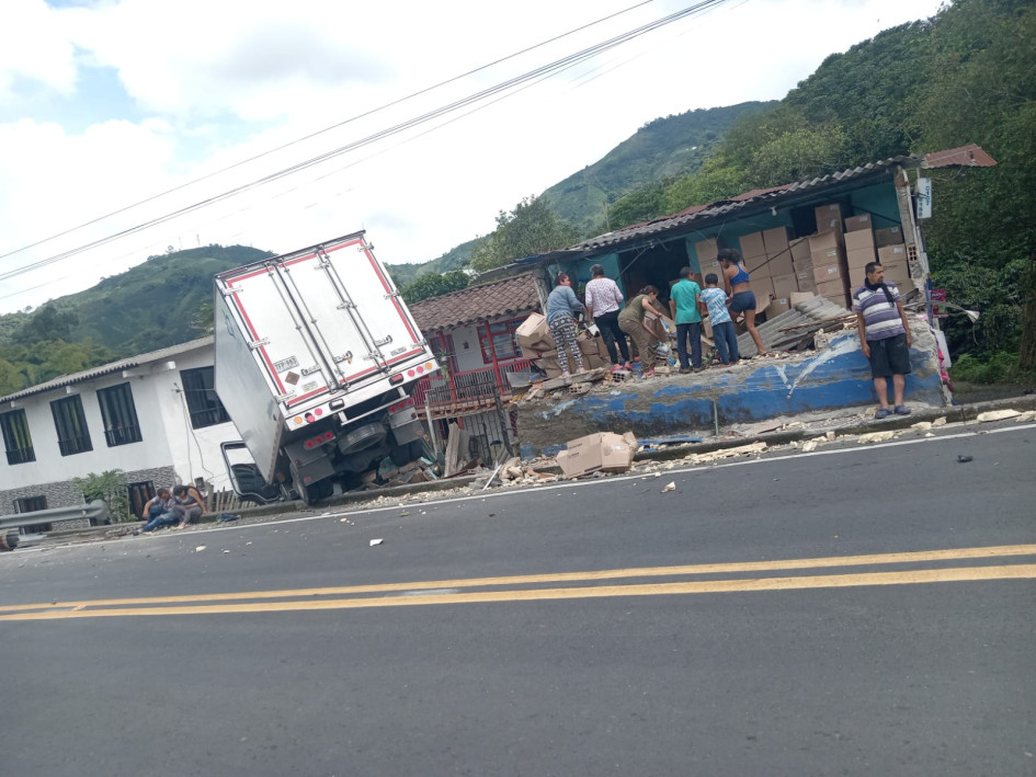 El accidente ocurrió en la vía antigua de Chinchiná a Santa Rosa de Cabal.