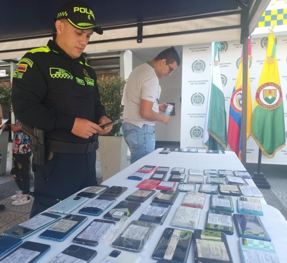 1.055 celulares han sido incautados en Manizales durante el 2023