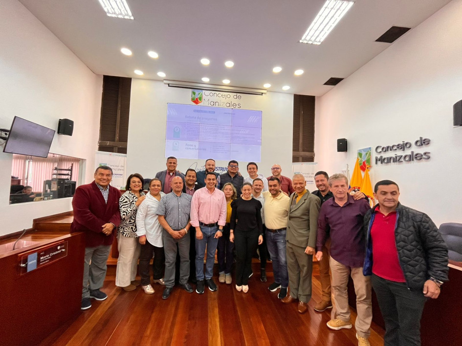 La propuesta inicial contemplaba un presupuesto de $985 mil 854 millones para Manizales en el 2024. Sin embargo, en el primer debate de la Comisión Segunda del Concejo, se le adicionaron $19 mil 363 millones al proyecto por solicitud del alcalde electo, Jorge Eduardo Rojas.