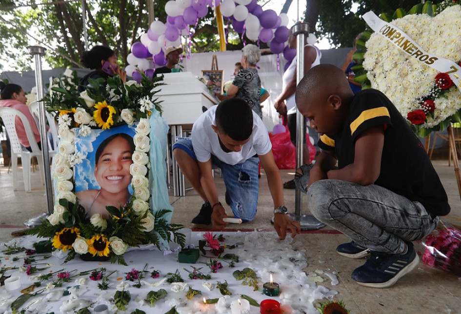 El sepelio de la pequeña Michelle Dayana González, de 14 años, se realizó en la tarde de ayer en el parque Memorial La Ermita de Yumbo (Valle). 