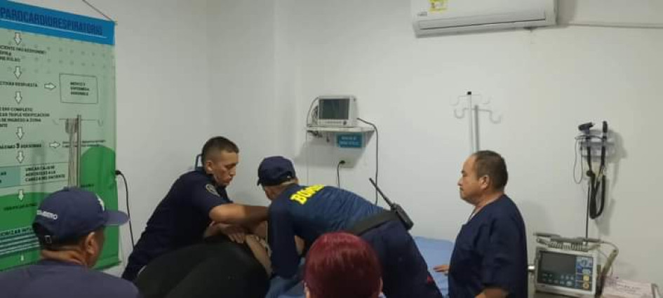 La paciente fue trasladada al hospital San Simón.