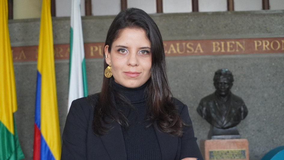 La profesional en Negocios Internacionales Daniela Salinas Obonaga es la cuarta asesora que nombra Henry Gutiérrez para su equipo de trabajo.