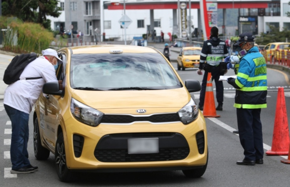 La Secretaría de Movilidad resolvió suspender esta medida para el servicio de transporte público individual de pasajeros entre las 4:00 a.m. del jueves y las 3:59 a.m. del sábado.