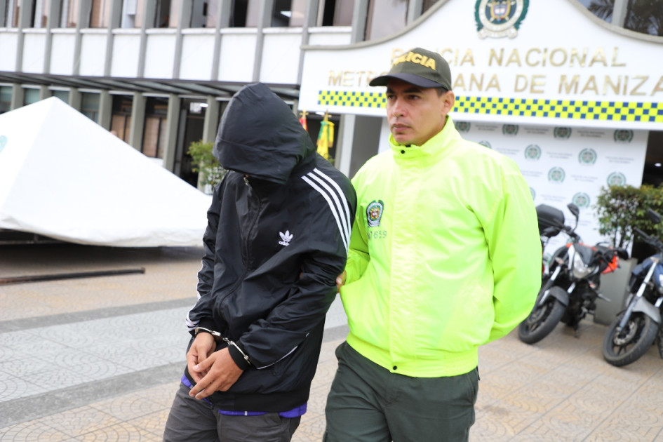 Alias Fresa, de 19 años, fue capturado por los delitos de tráfico de estupefacientes y porte ilegal de armas de fuego.