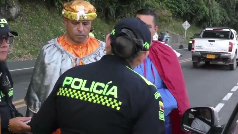 Los reyes magos acompañaron a los conductores y les dieron recomendaciones.