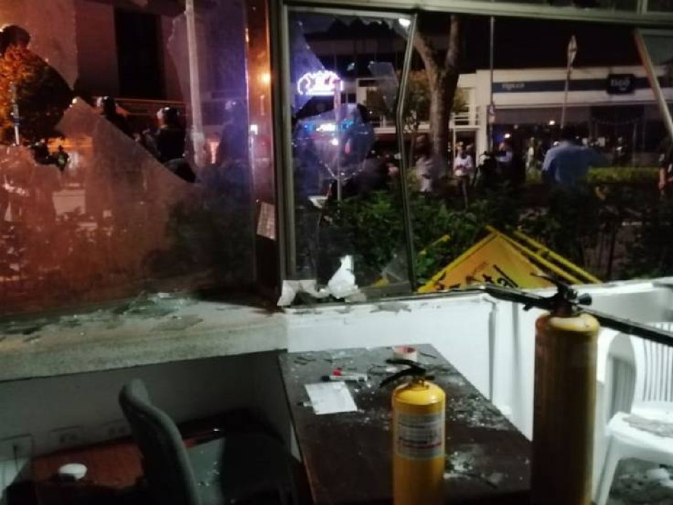 Ese día hubo destrozos en los CAI de Palermo y El Cable. Aprehendieron a tres personas.