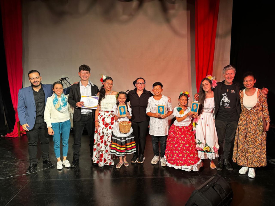 Los finalistas en el concurso infantil y juvenil de la canción.