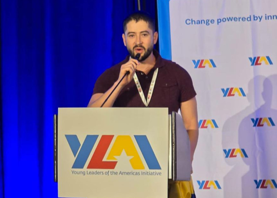 Él es el caldense Juan Pablo Ospina Yepes, el primer colombiano en ganar el concurso Solution Pitch de YLAI.