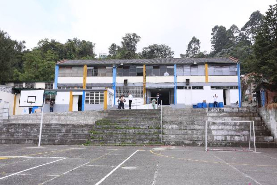 Para el colegio Sucre, en el barrio La Toscana, y para la sede C del Pablo VI, en Centenario, proseguirán los procesos para ejecutar las obras, de un proyecto planteado desde hace ocho años por el Ministerio de Educación y la Alcaldía de Manizales.