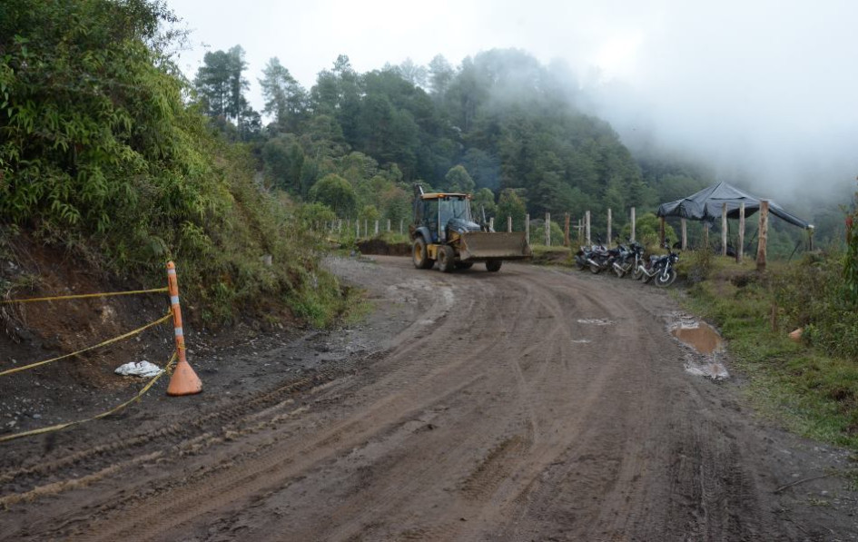 La vía entre Riosucio (Caldas) y Jardín (Antioquia) se encuentra en proceso de pavimentación.