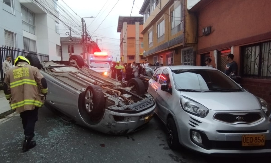Así quedó el carro luego del accidente.