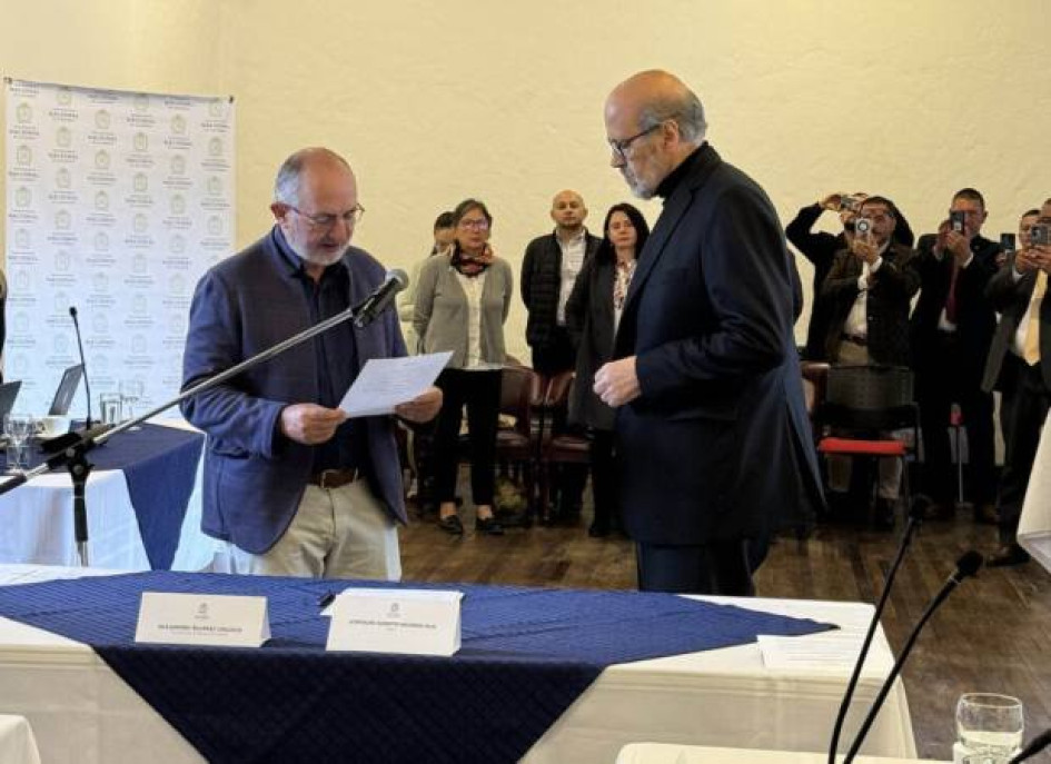 El nuevo rector de la Universidad Nacional de Colombia, envió un mensaje en el que incluye: "… De igual manera, el retorno de las y los egresados a la Universidad nos debe ayudar a ampliar y fortalecer la comunidad académica".