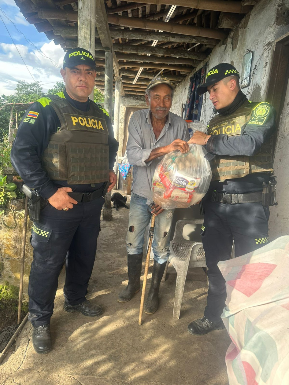 La entrega de la ayuda.