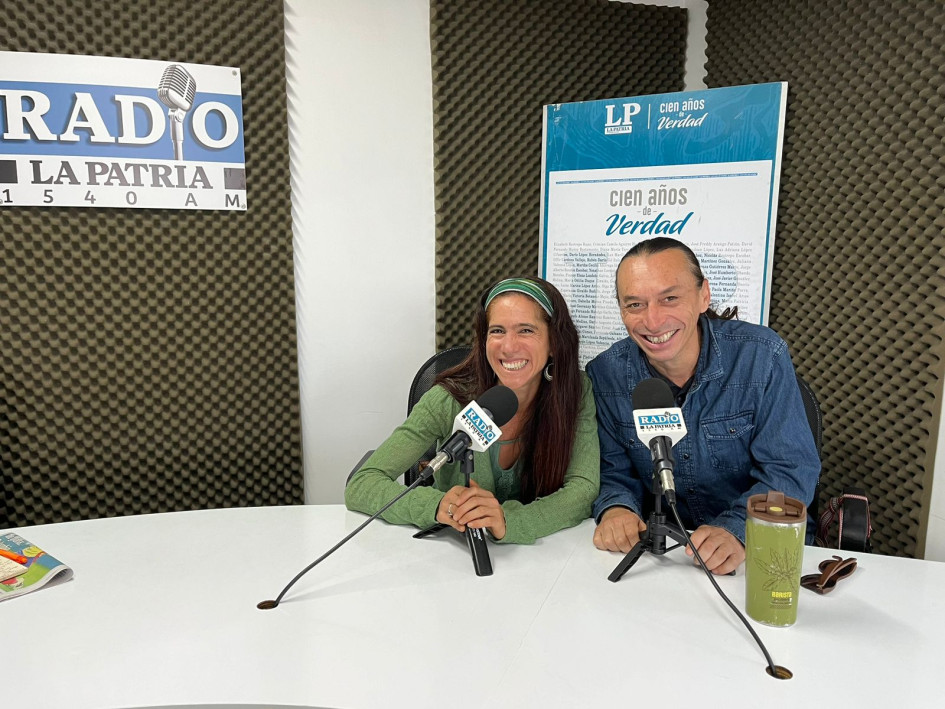 Anahí Araoz, de la compañía Viajera del Sur de Perú, y Sandro La Torre Tenorio, del colectivo Ámbar Perú.