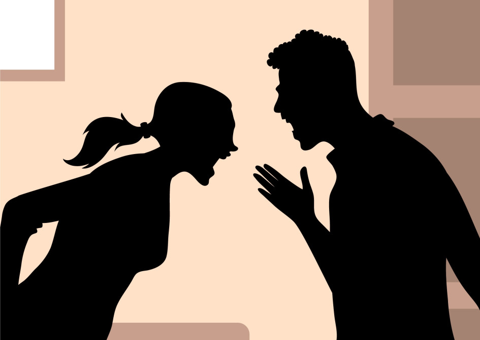 El hombre denunció que su pareja lo agredió en otras ocasiones.