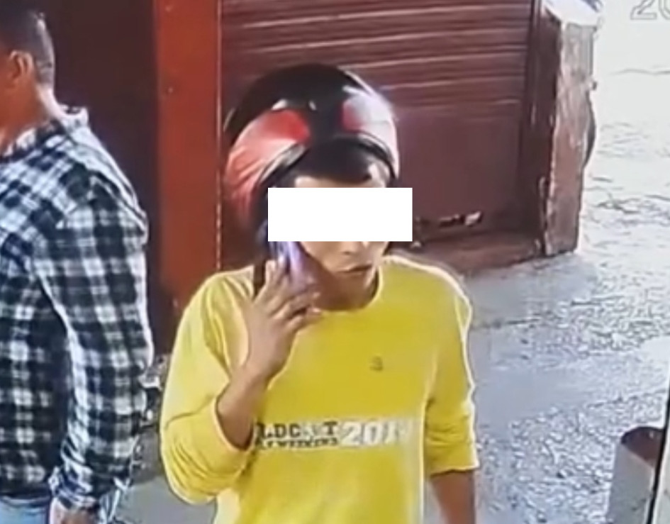 El sujeto que atacó a cuchillo y le hurtó el dinero al mensajero en Anserma quedó grabado en cámaras de seguridad.