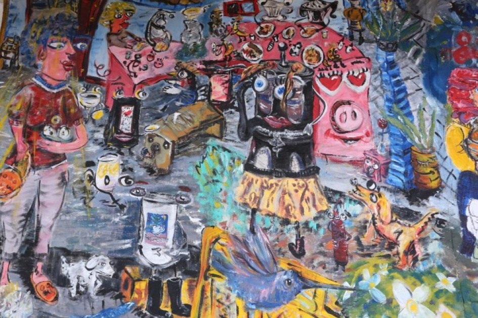 Puede disfrutar de una variedad de exposiciones. 