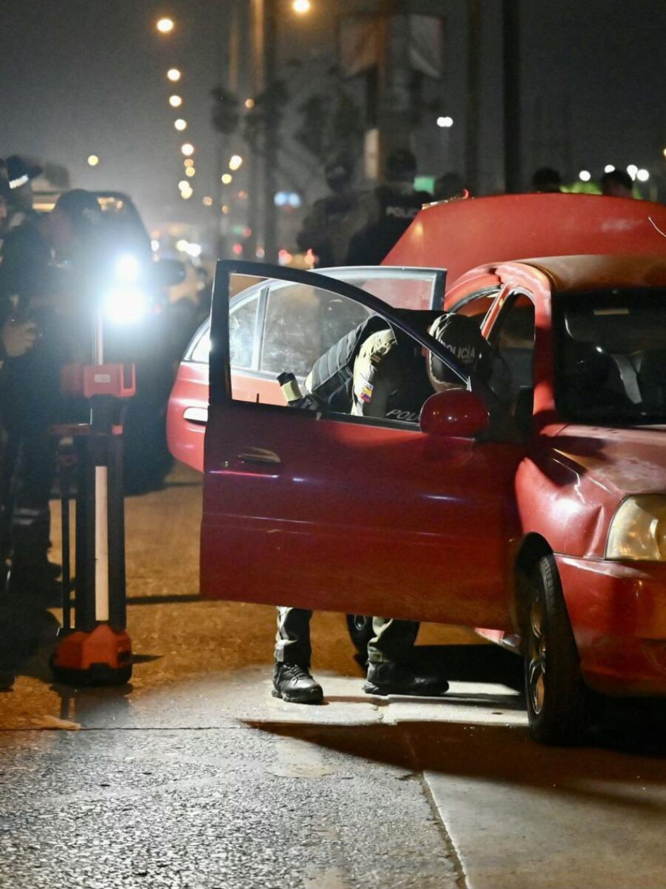 La familia de María Daniela Icaza denuncia que no tenía custodia policial al momento de su asesinato.