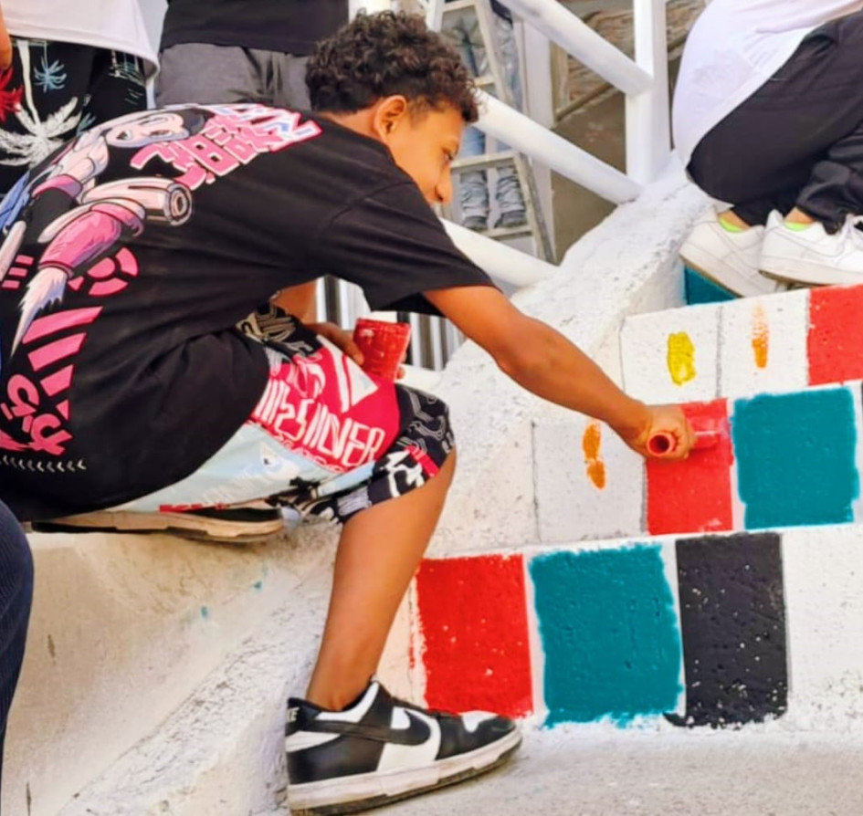 Las escalas cuentan con diseños de la cultura embera.