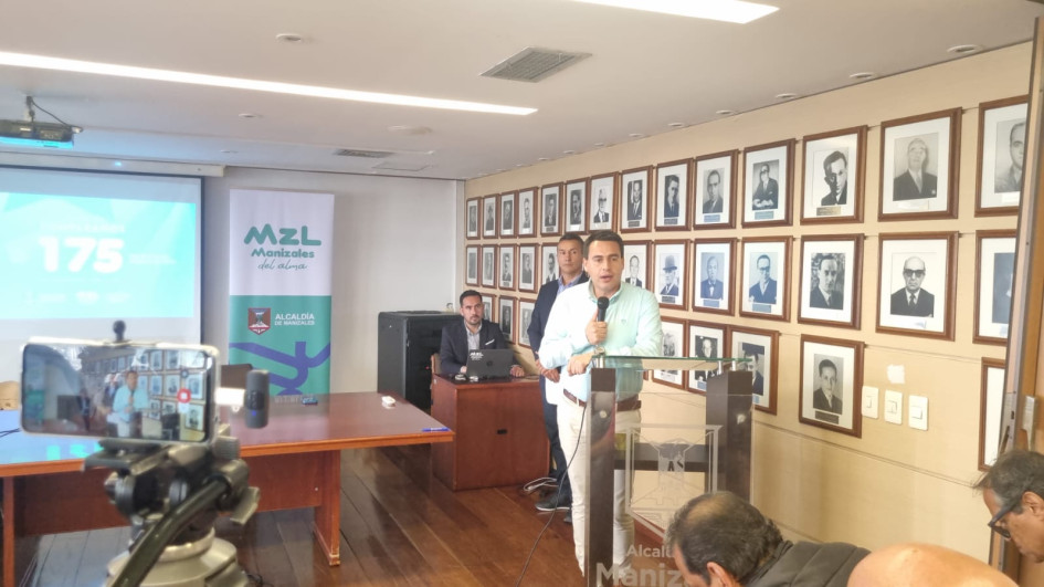 El alcalde de Manizales, Jorge Eduardo Rojas, este jueves en rueda de prensa.