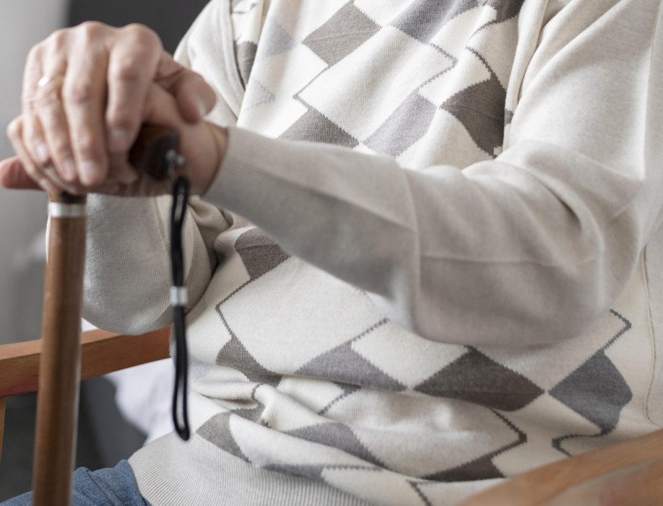 A los delincuentes no les importó ni la edad del señor, a quien además de robarle las pertenencias, lo golpearon.