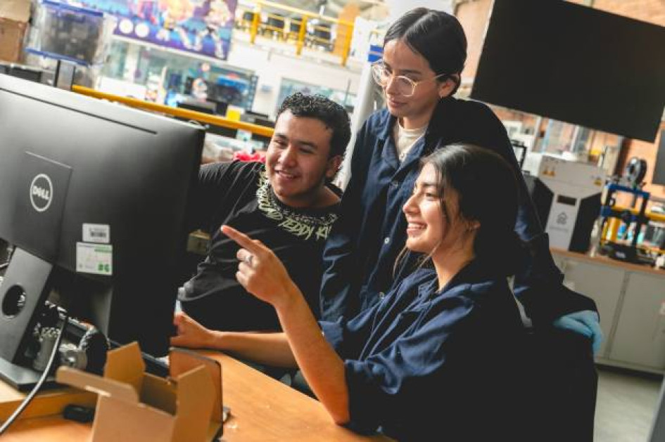 Cualquier duda sobre los programas de formación gratuitos del SENA debe consultarse exclusivamente a través de los canales oficiales de la Entidad, como la página www.sena.edu.co, redes sociales @SENAComunica o visitar el centro de formación más cercano.